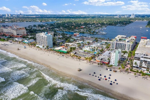 Hollywood Beachside Boutique Suites image 16