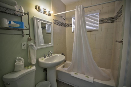 Hollywood Beachside Boutique Suites image 34
