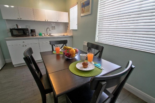Hollywood Beachside Boutique Suites image 41