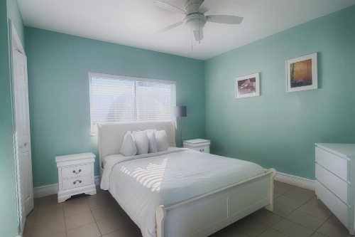 Hollywood Beachside Boutique Suites image 9